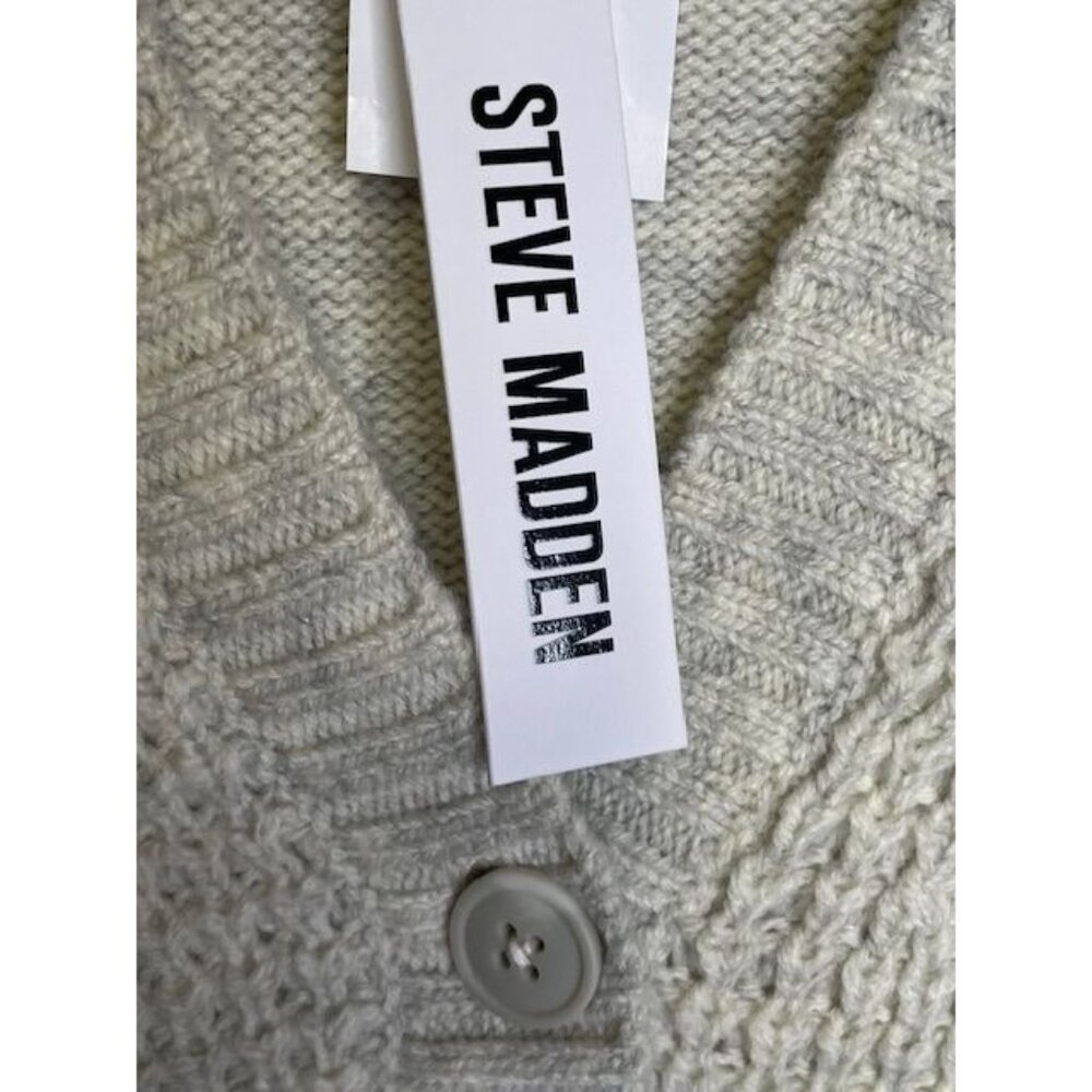 Steve Madden Knit button Cardigan MEDIUM (899) - Picture 2 of 10
